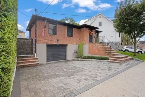 93 Beacon Ave, Staten Island, NY 10306