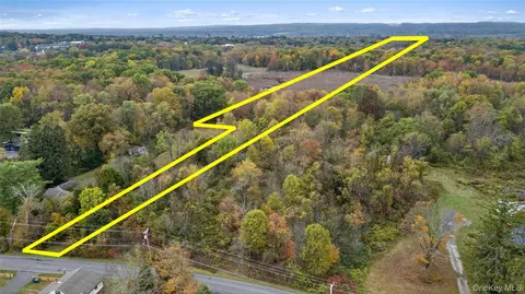 37 N Ohioville Rd, New Paltz, NY 12561