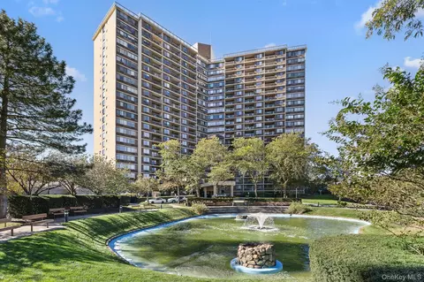 1 Bay Club Dr #12U, New York, NY 11360