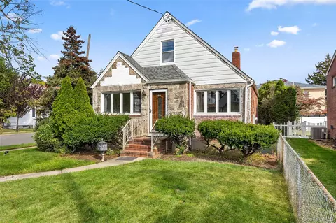 700 Covert Ave, North Hempstead, NY 11040