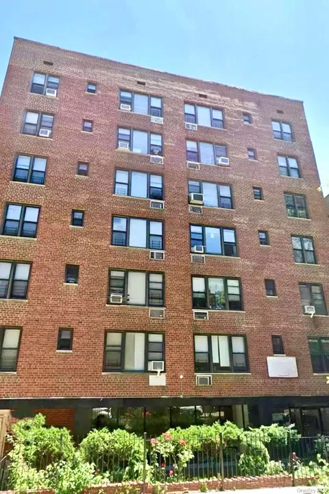 83-30 Vietor Ave #506, New York, NY 11373