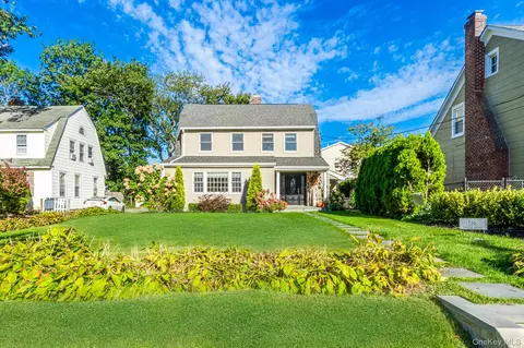 256 Garfield Ave, North Hempstead, NY 11501