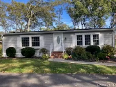 465 Old Country Rd #465, Riverhead, NY 11901
