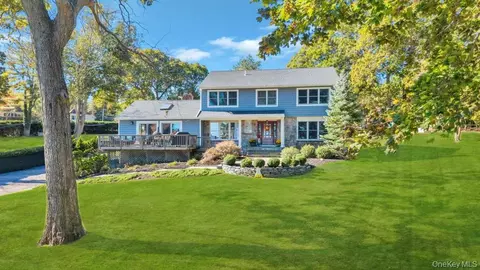 39 Bevin Rd, Northport, NY 11768
