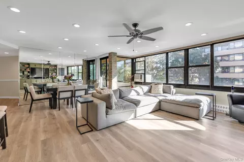 162-31 9th #5C, New York, NY 11357