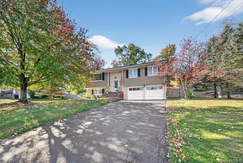 36 High Ridge Rd, Monroe, NY 10950