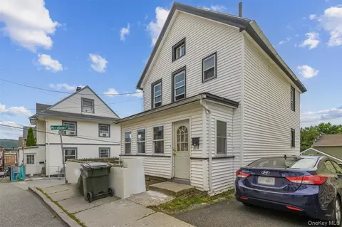 17 Schneider Ave, Highlands, NY 10928