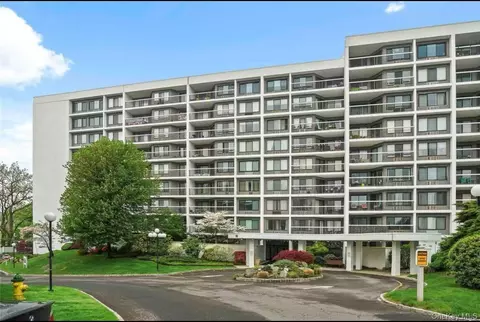 100 High Point Dr #501, Greenburgh, NY 10530