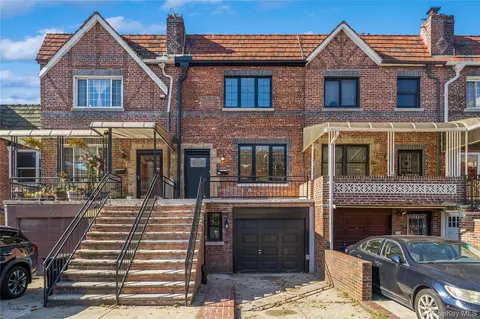30 Corbin Pl, Brooklyn, NY 11235