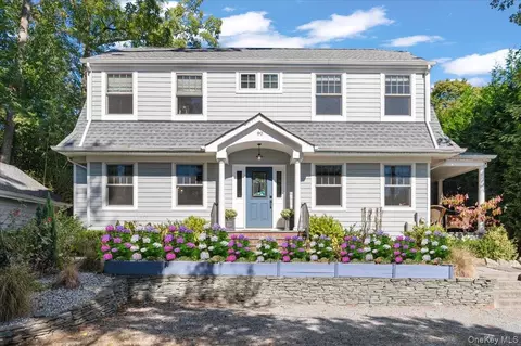 90 17th Ave, Sea Cliff, NY 11579
