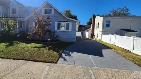 2970 Grand Blvd, Baldwin, NY 11510