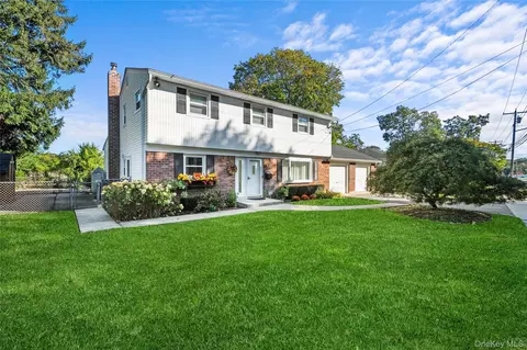 261 Johnson Ave, Sayville, NY 11782