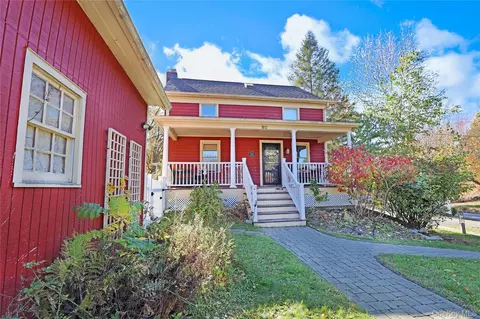 92 Hughson Rd, Carmel, NY 10512