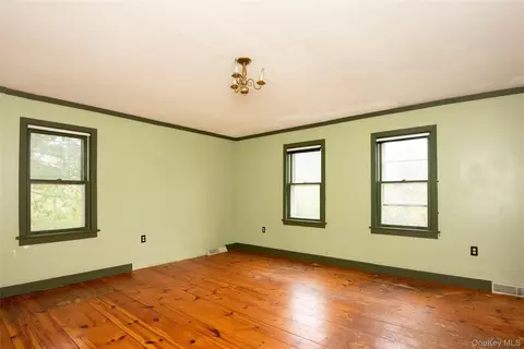 Bedroom - 32 Mountain Camp Rd, Cairo, NY 12413 photo 6 of 7