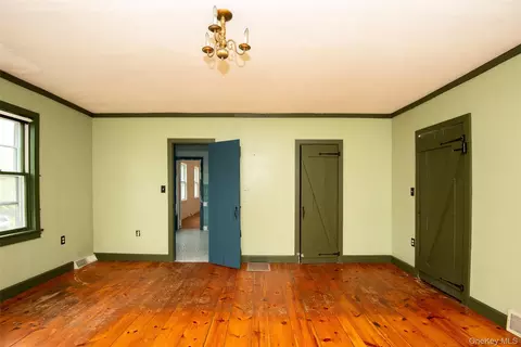 Bedroom - 32 Mountain Camp Rd, Cairo, NY 12413 photo 5 of 7