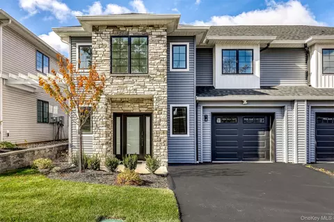 14 Silverwood Cir, Ramapo, NY 10901