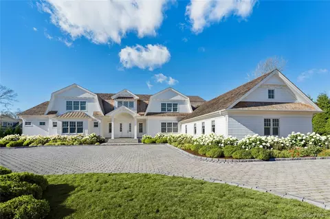 5 Michaels Way, Westhampton Beach, NY 11978