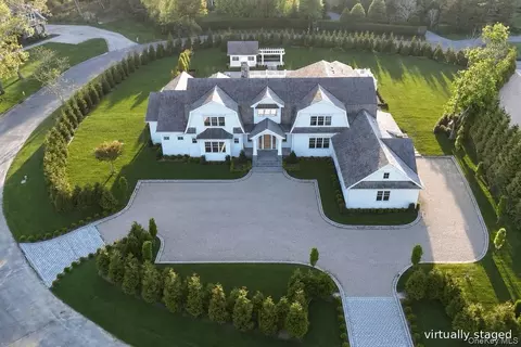 5 Michaels Way, Westhampton Beach, NY 11978