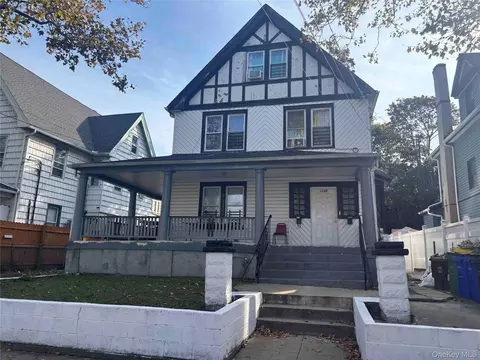 1120 Beach Channel Dr, Far Rockaway, NY 11691