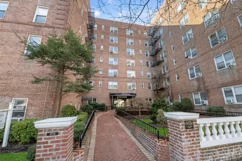 67-12 Yellowstone Blvd #G7, New York, NY 11375