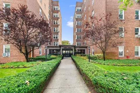 625 Gramatan Ave #4R, Mount Vernon, NY 10552