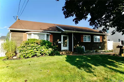 313 West Dr, Copiague, NY 11726