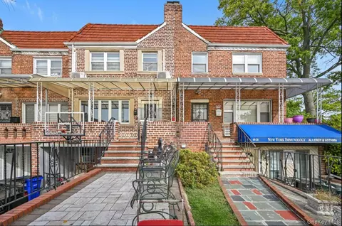 140-49 69th Rd, Flushing, NY 11367