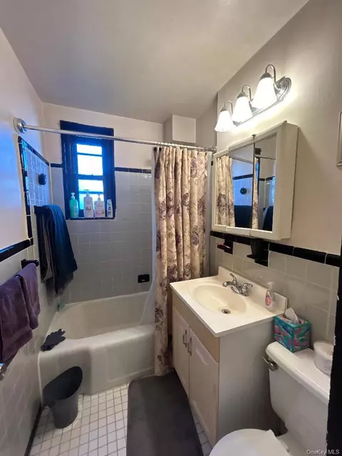Bath - 17-84 166 #4-162, Whitestone, NY 11357 photo 2 of 2