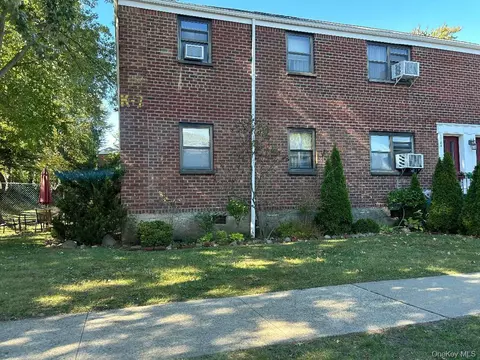 Exterior - 17-84 166 #4-162, Whitestone, NY 11357 photo 3 of 6