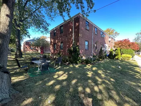 Exterior - 17-84 166 #4-162, Whitestone, NY 11357 photo 6 of 6