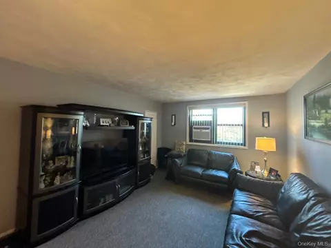Living - 17-84 166 #4-162, Whitestone, NY 11357 photo 1 of 1