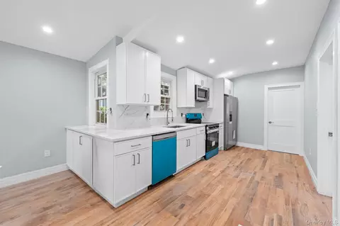 2118 Quimby Ave, New York, NY 10473