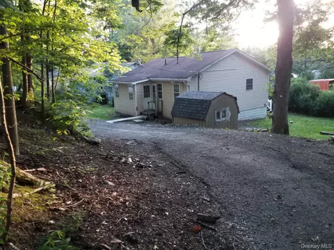 34 Laurel Trl, Monroe, NY 10950