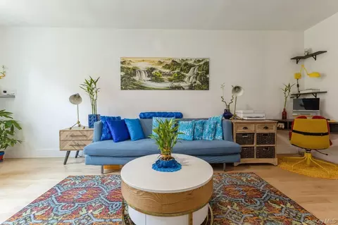 102-55 67th Drs #3, Forest Hills, NY 11375