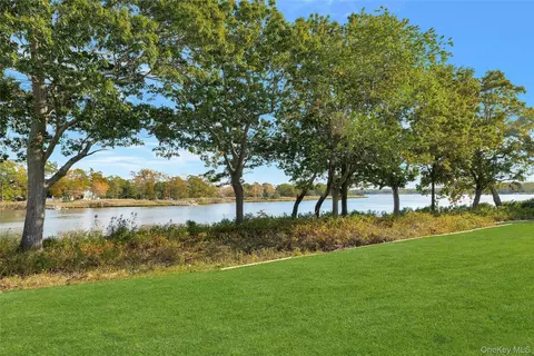244 River Dr, Moriches, NY 11955