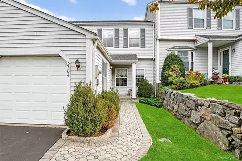 2104 Watch Hill Dr, Greenburgh, NY 10591