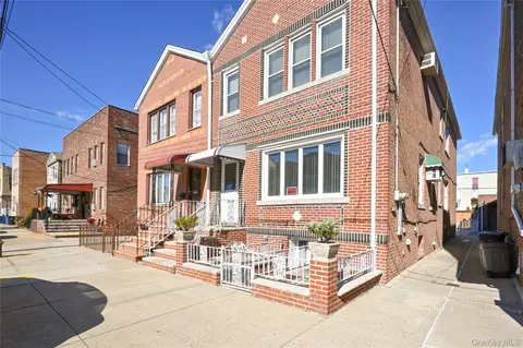 79-23 69 Ave, New York, NY 11379