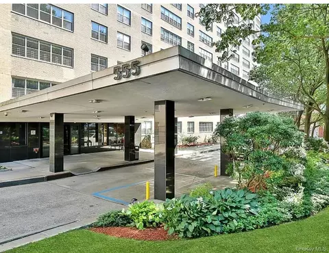 555 Kappock St #12J, New York, NY 10463