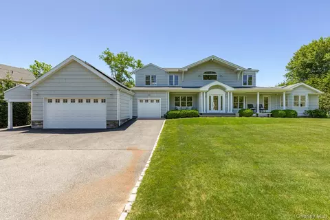 137 South Rd, Westhampton, NY 11977