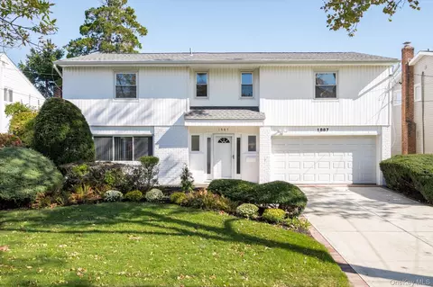 1887 Stanley Dr, Merrick, NY 11566