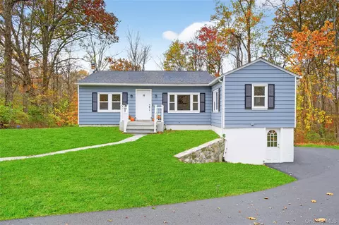 12 Russell Rd, Wappinger, NY 12590