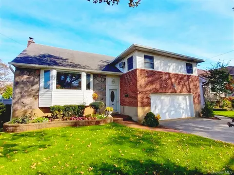 3391 Fairway Rd, Oceanside, NY 11572