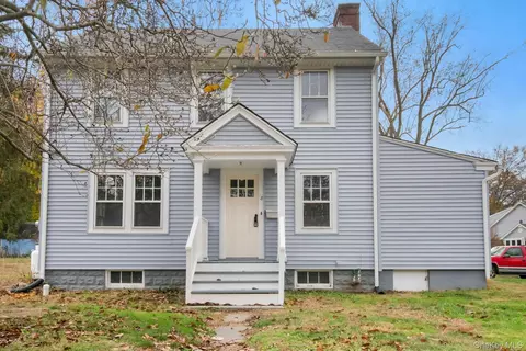 8 Maryland Ave, North Castle, NY 10504