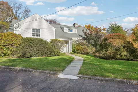 13 Hillview Dr, Scarsdale, NY 10583