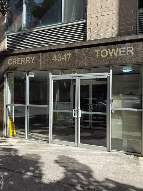 4317 Union St #8B, New York, NY 11355