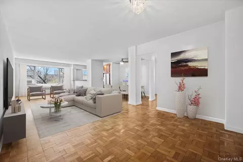 750 Kappock St #610, Bronx, NY 10463