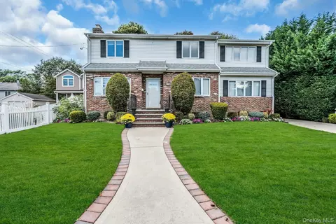 2730 Remsen St, Baldwin, NY 11510