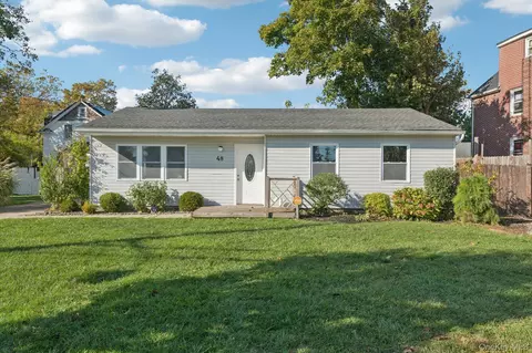 48 Center Ave, Bay Shore, NY 11706