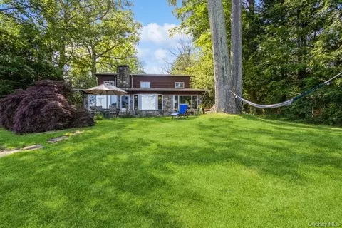 224 Lake Shore Rd, Putnam Valley, NY 10579