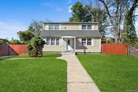 1739 Harrison Ave, Bay Shore, NY 11706